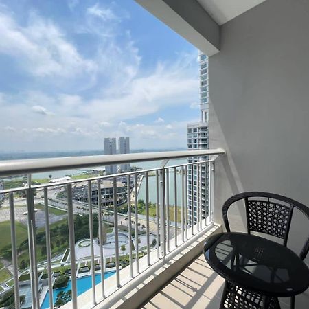 Teega Suites Seaview By Vdo Homestay Nusajaya  Luaran gambar