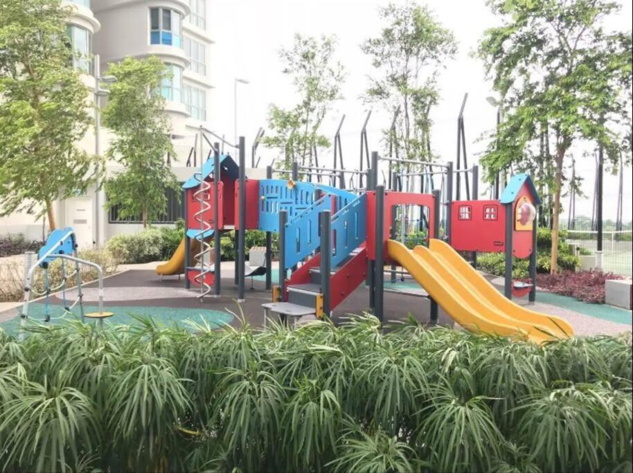 Teega Suites Seaview By Vdo Homestay Nusajaya  Luaran gambar