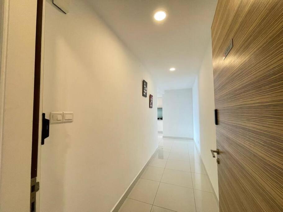 Teega Suites Seaview By Vdo Homestay Nusajaya  Luaran gambar
