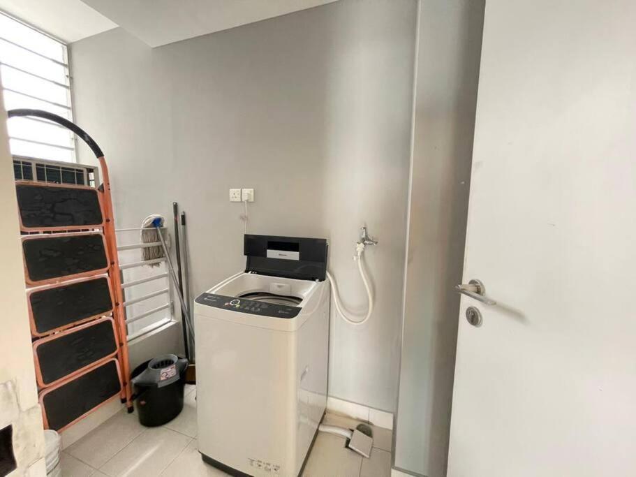 Teega Suites Seaview By Vdo Homestay Nusajaya  Luaran gambar