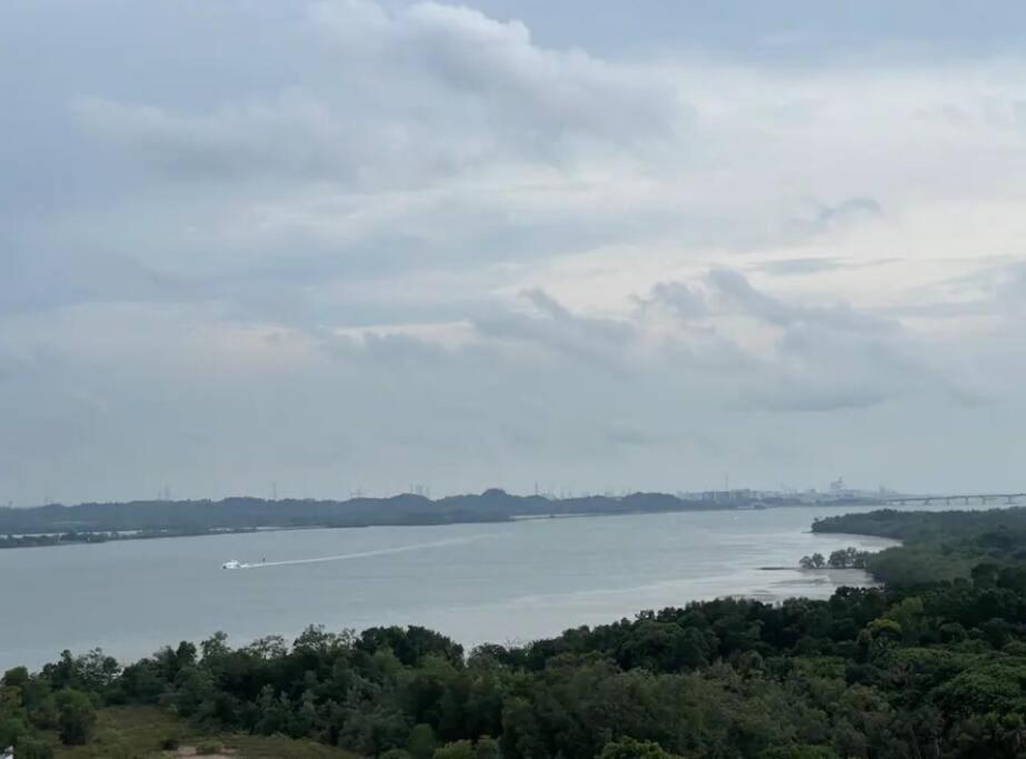 Teega Suites Seaview By Vdo Homestay Nusajaya  Luaran gambar