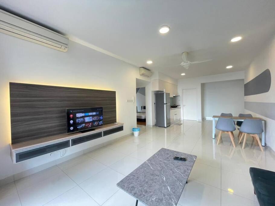 Teega Suites Seaview By Vdo Homestay Nusajaya  Luaran gambar