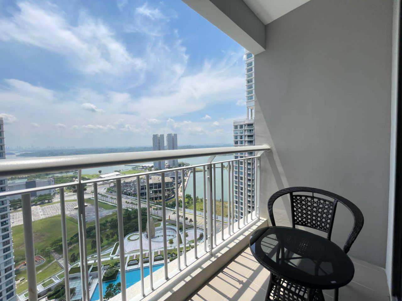 Teega Suites Seaview By Vdo Homestay Nusajaya  Luaran gambar