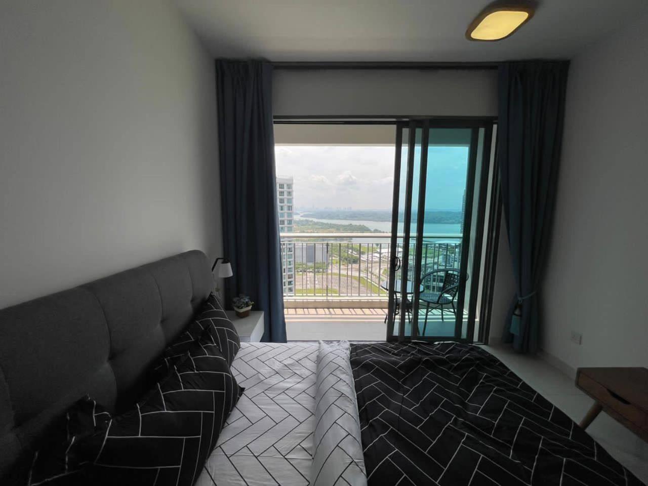 Teega Suites Seaview By Vdo Homestay Nusajaya  Luaran gambar